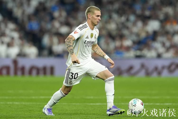 迪亚斯重返国家队迎接国王杯，马斯坦托诺机会再现