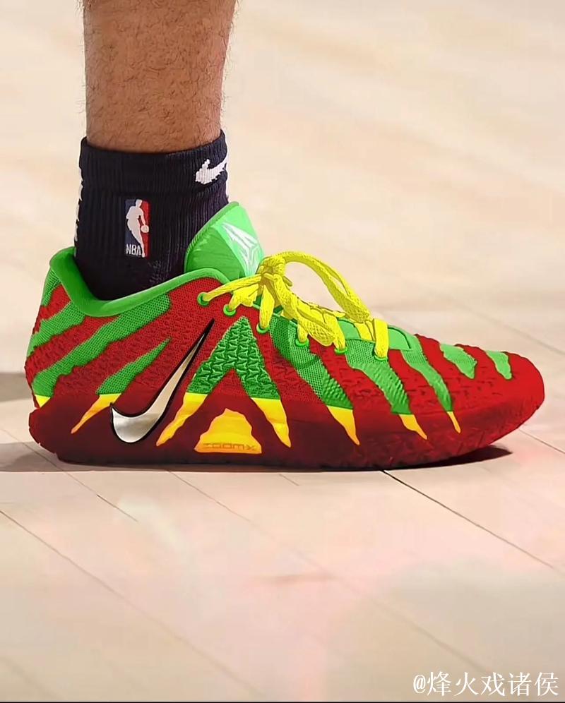 莫兰特脚踩白蓝JA3,砍下12+3+4全能数据 莫兰特脚踩白蓝JA3,砍下12+3+4全能数据