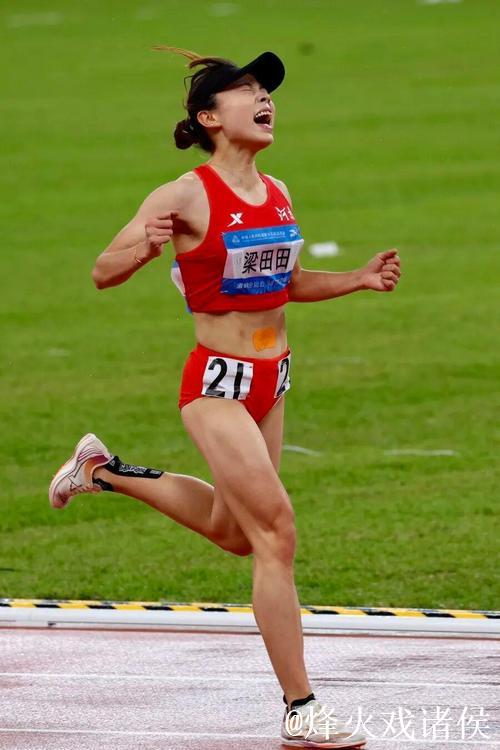全运会女子5000米决赛 河南选手梁田田夺冠 全运会女子5000米决赛 河南选手梁田田夺冠